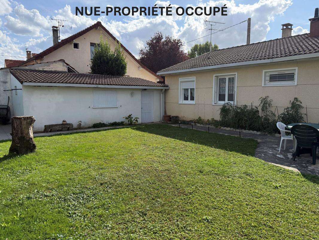 Maison à OZOIR-LA-FERRIERE