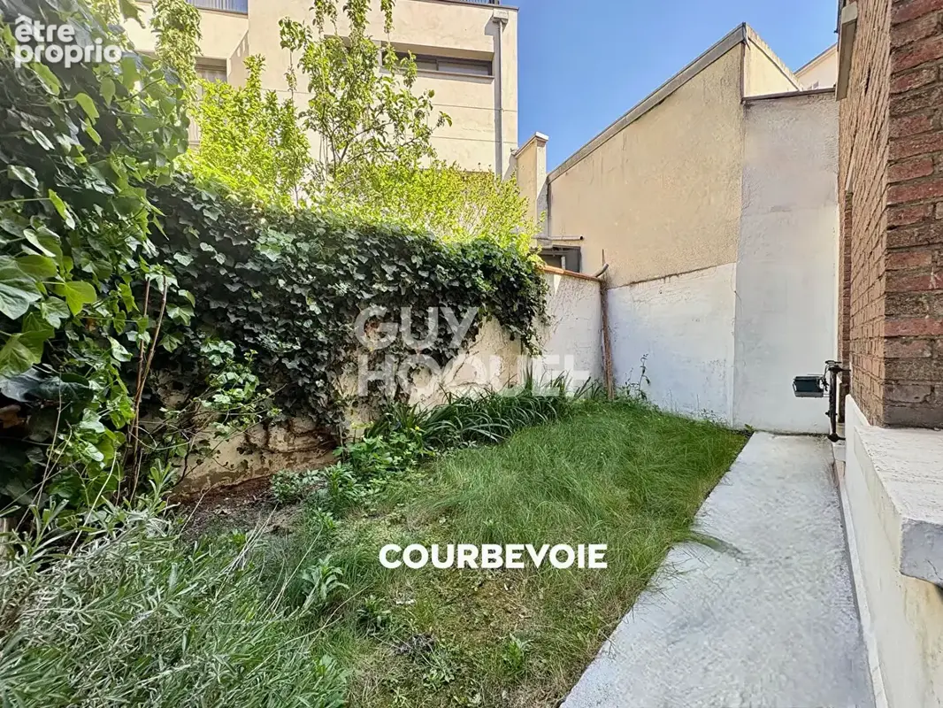 VENTE d'un appartement de 3 pièces 67 m² à COURBEVOIE - photo 2