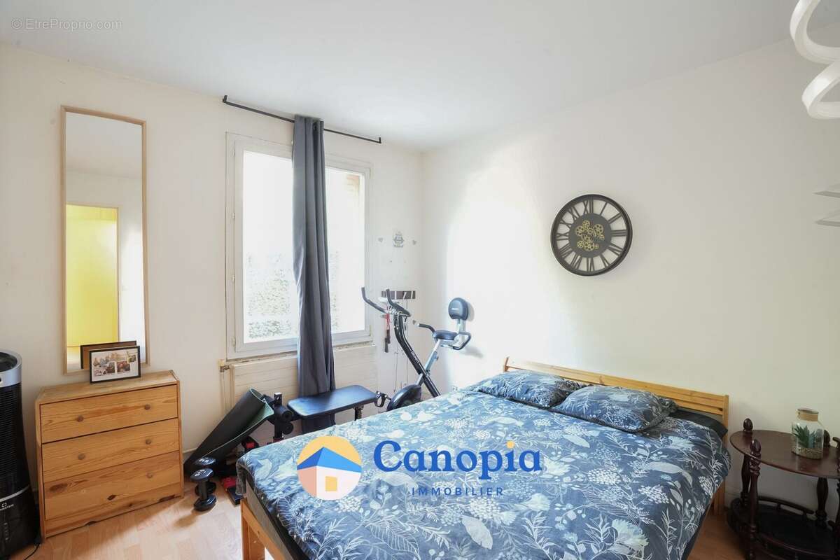 Appartement à L'HAY-LES-ROSES