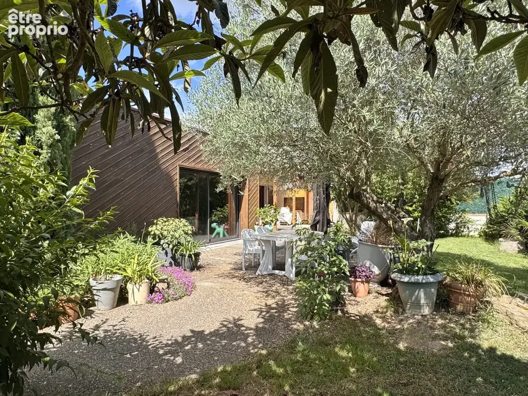 Maison à GREZIEU-LA-VARENNE