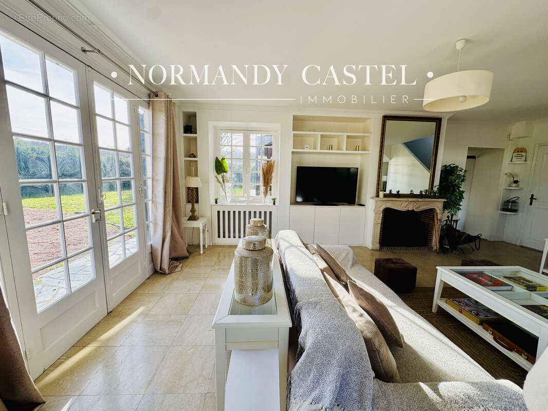 Maison à PENNEDEPIE