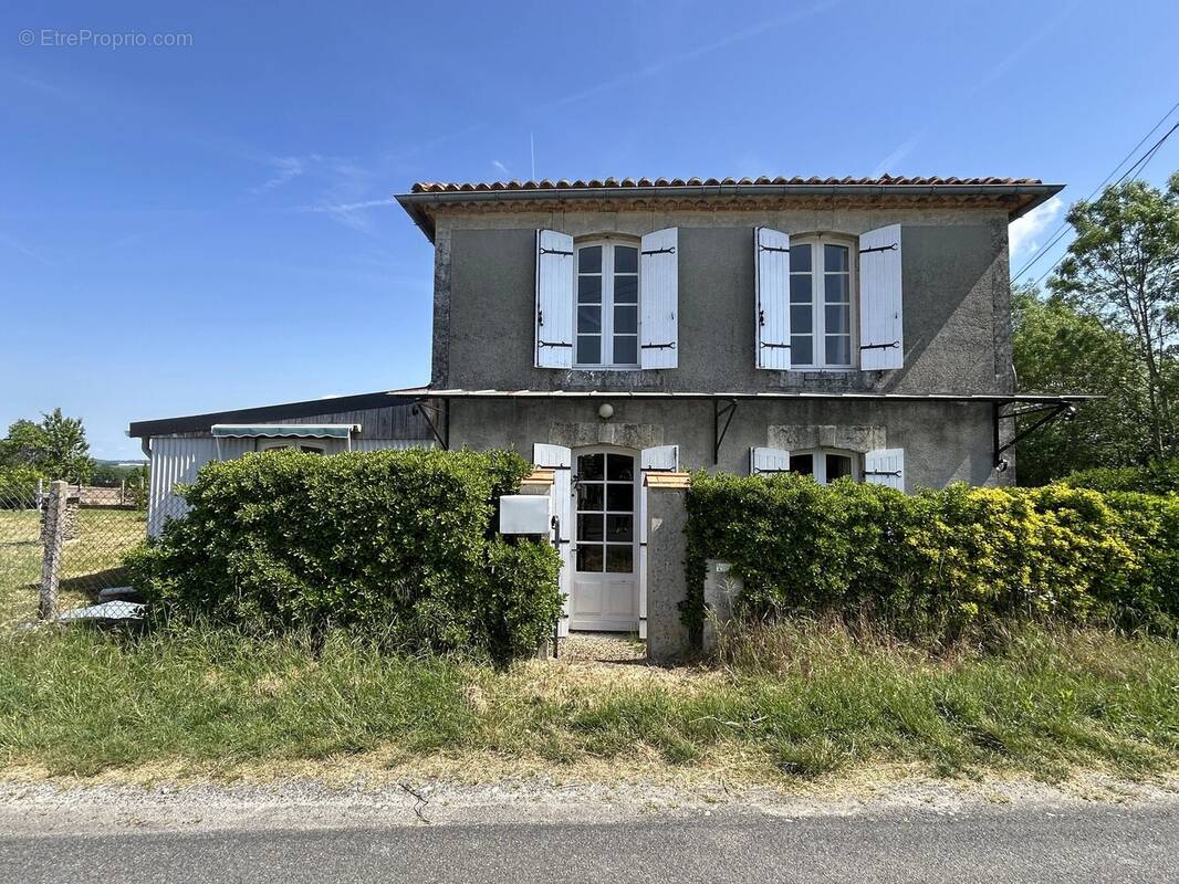 Maison à PILLAC