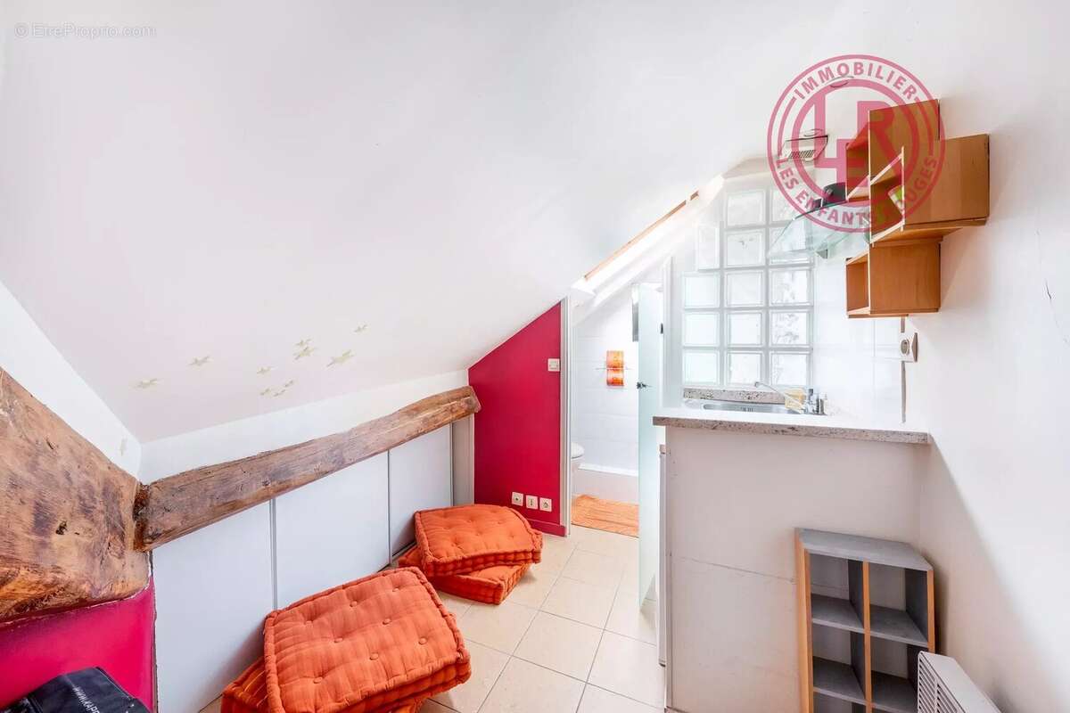Appartement à PARIS-3E