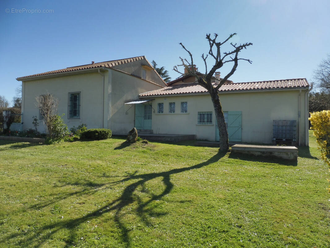 Maison à PONTEYRAUD