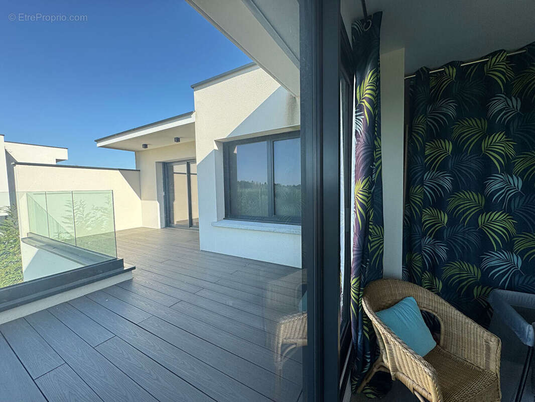 Maison à SAINT-NOM-LA-BRETECHE