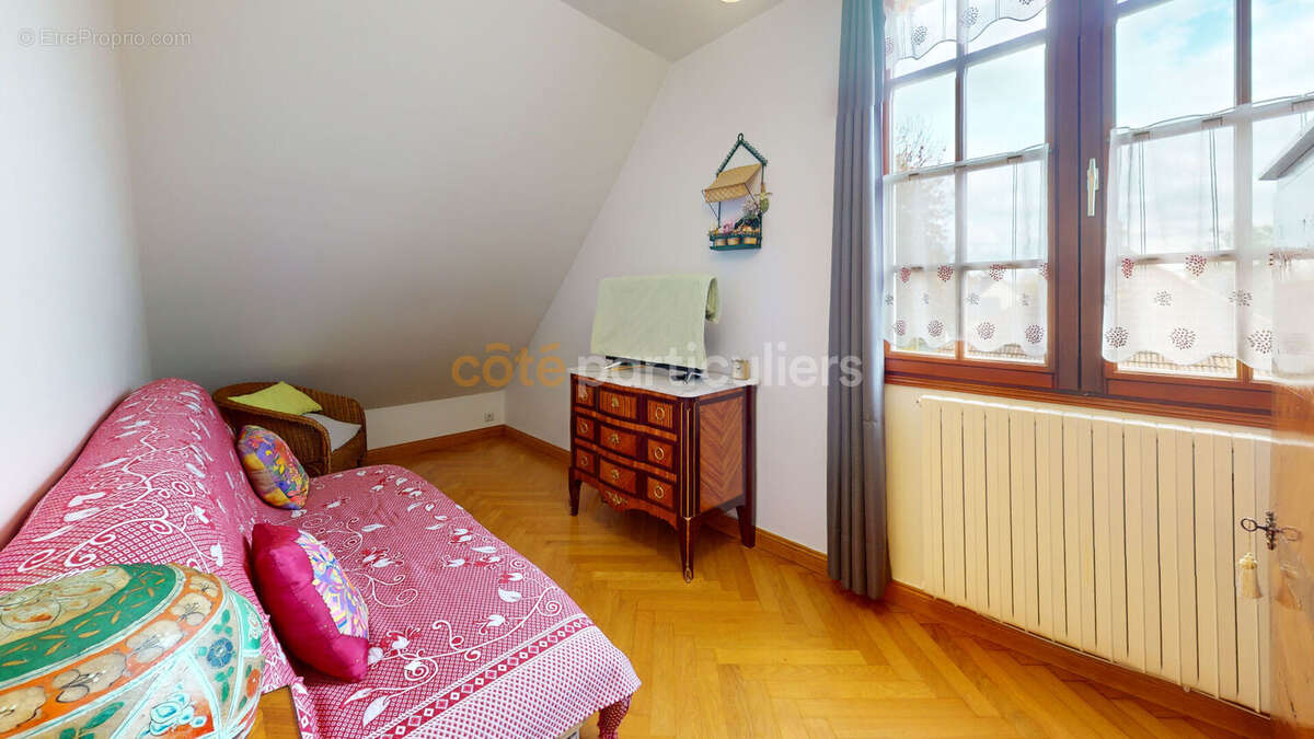 Maison à LE VAL-SAINT-PERE