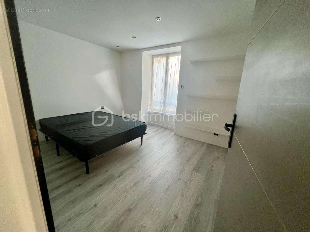 Appartement à BOMBON