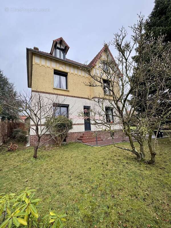 Maison à ENVERMEU