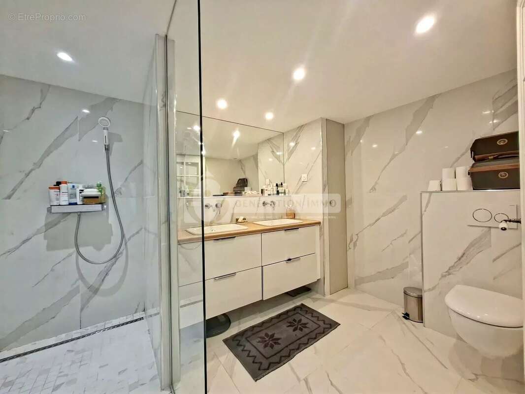 Maison à FONTVIEILLE