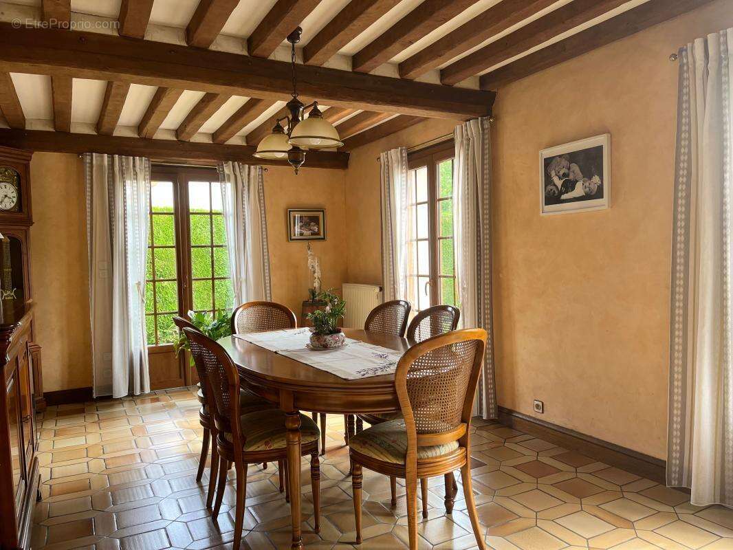 Maison à BIEVILLE-QUETIEVILLE
