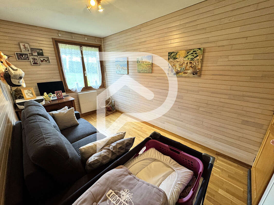 Maison à PRUNAY-LE-TEMPLE