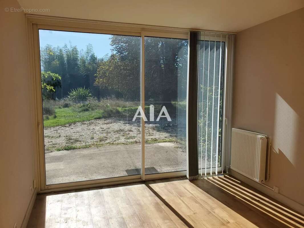 Maison à THEIL-RABIER