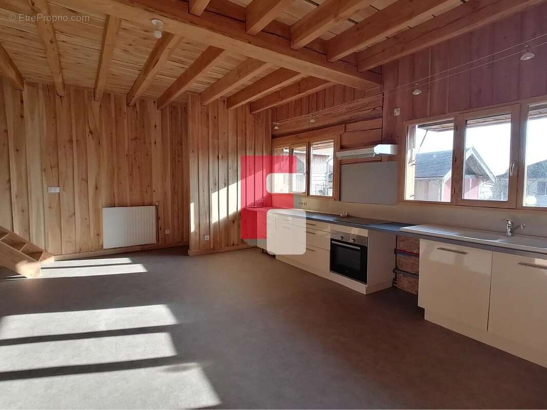 Maison à COURTERANGES