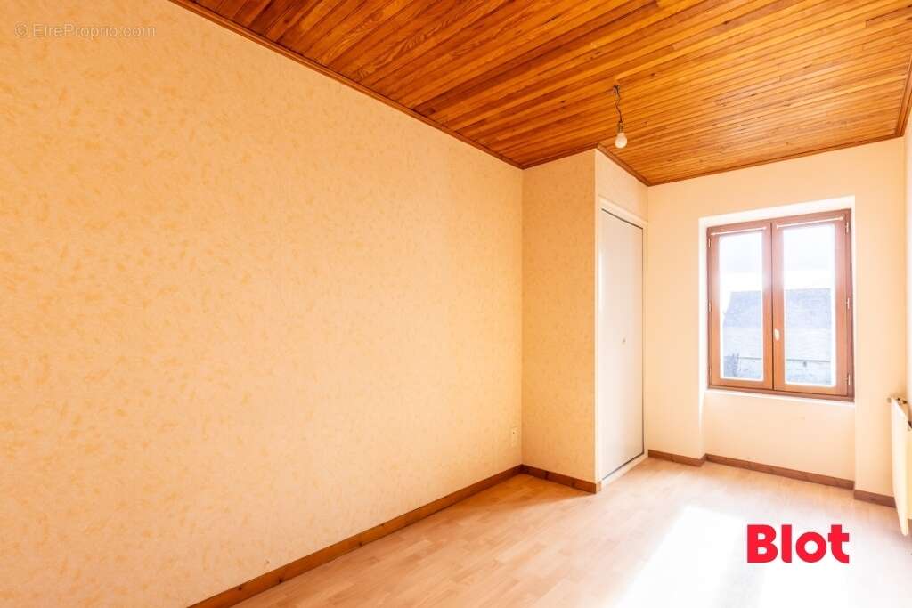 Maison à LA BOUEXIERE