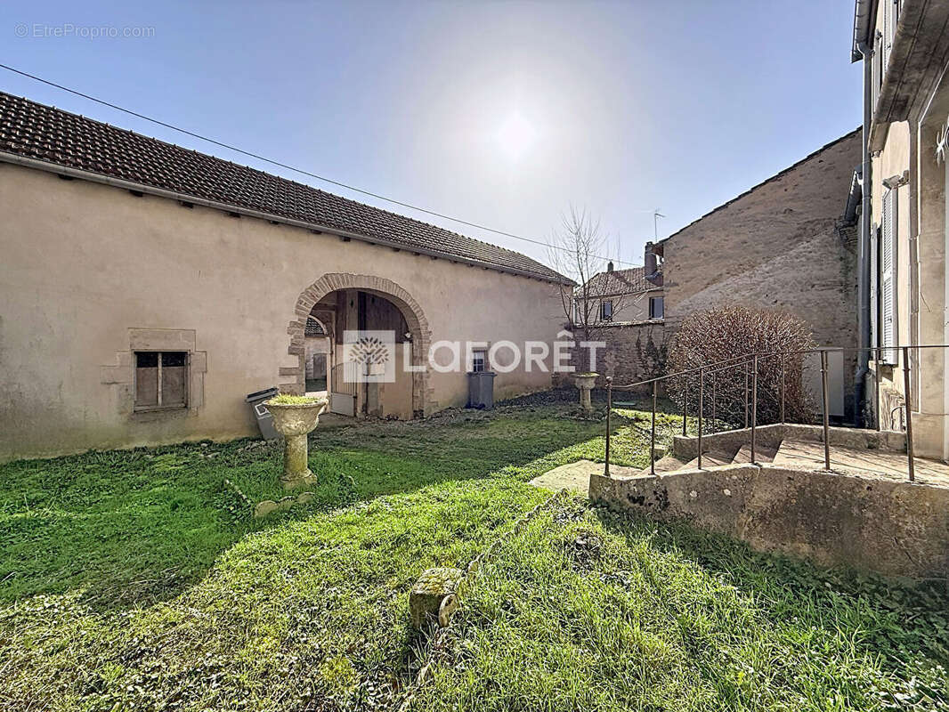 Appartement à LIFFOL-LE-PETIT