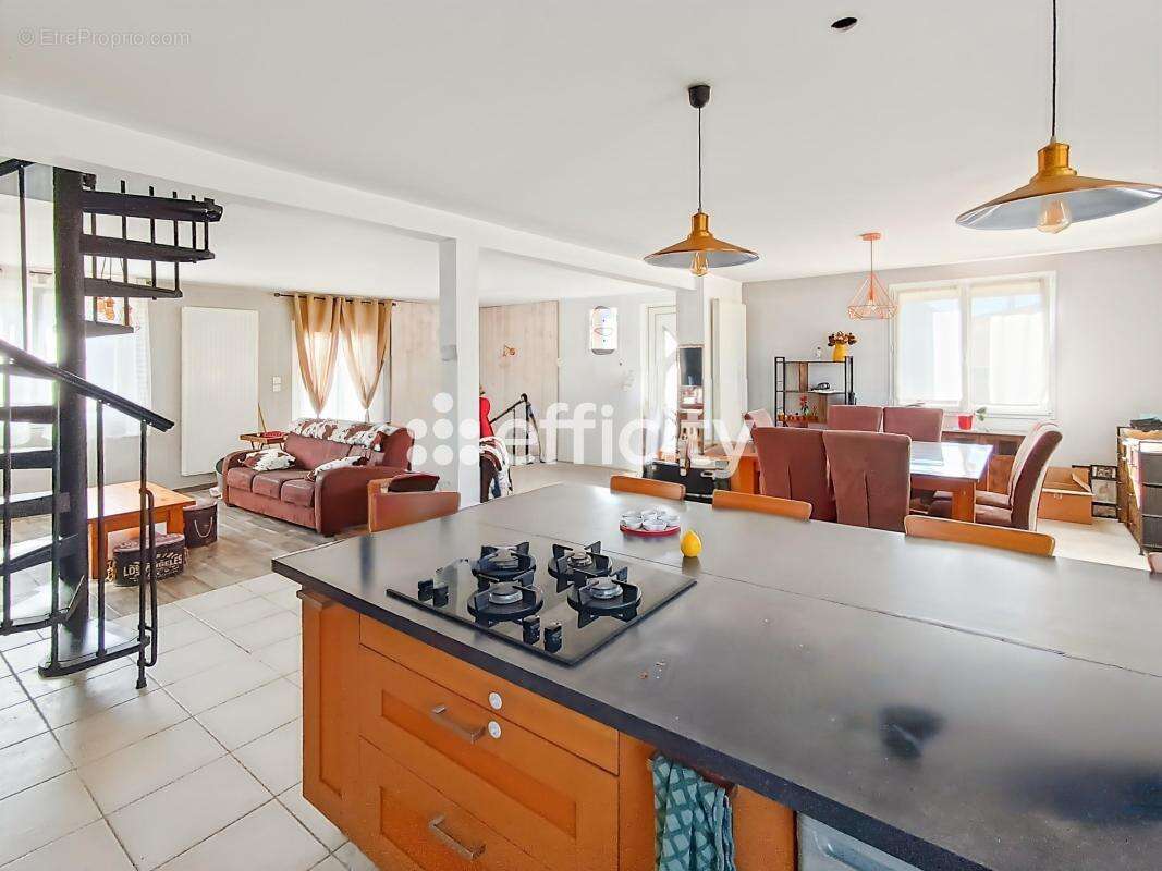 Maison à SAINT-PIERRE-LES-ELBEUF