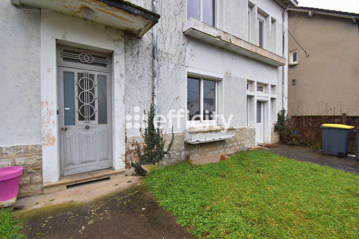 Appartement à MONTCEAU-LES-MINES