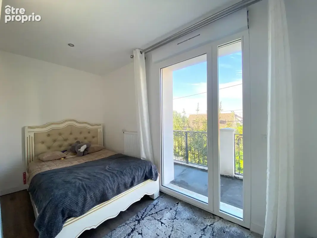 Maison familiale moderne avec terrasse et garage, à 6 min du centre-ville à Fosses (95) - photo 10