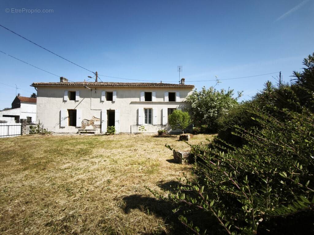 Maison à GEMOZAC