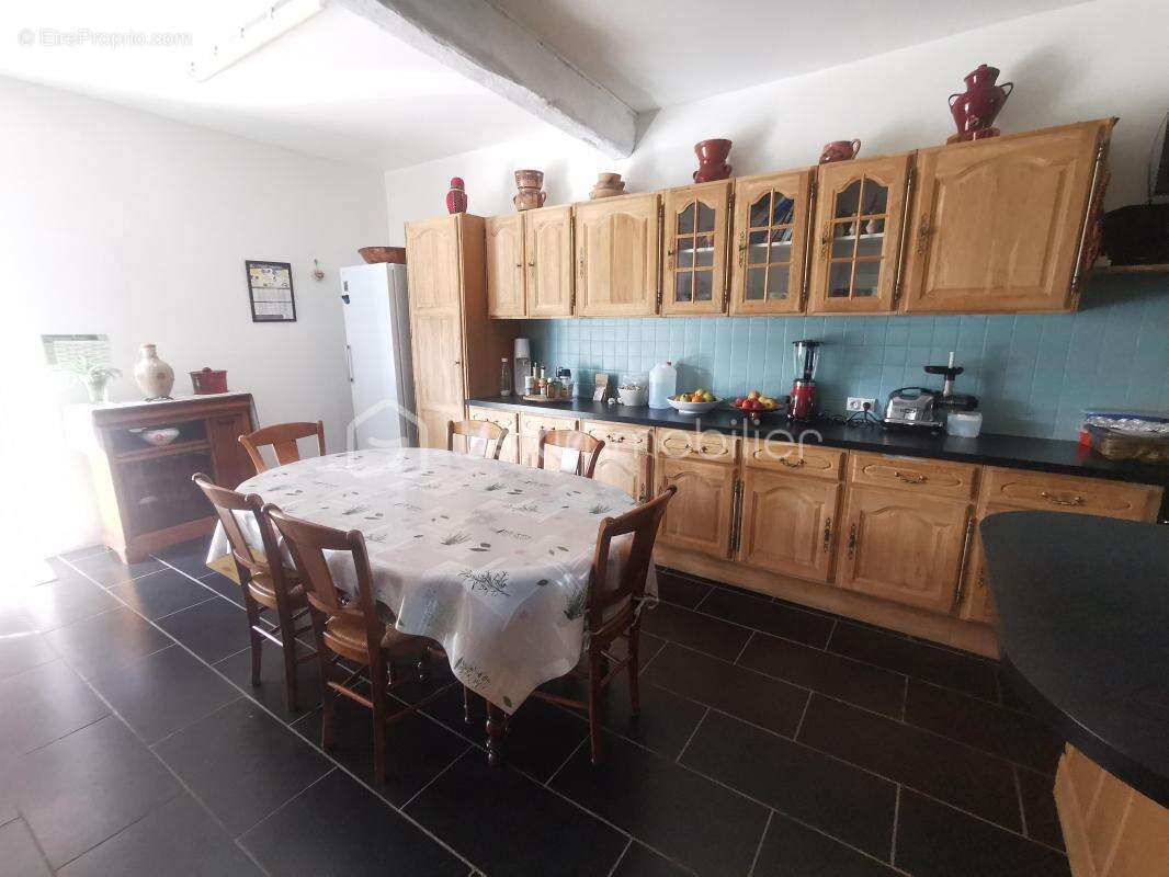 Maison à LABATUT-RIVIERE