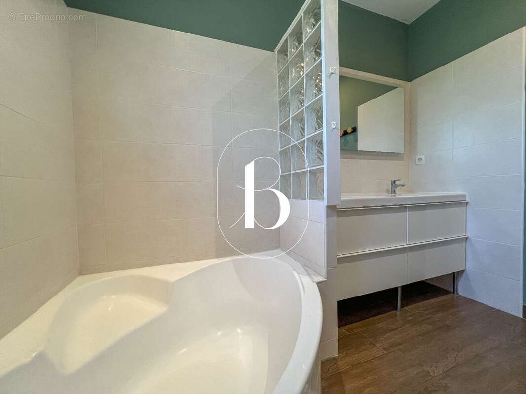 Maison à GOUDARGUES