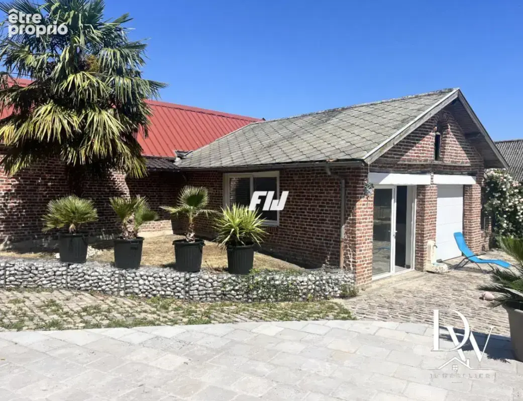 Maison familiale avec dépendance  - Beaux volumes, jardin et stationnement - photo 2