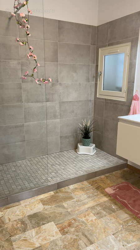 Maison à FEUCHEROLLES