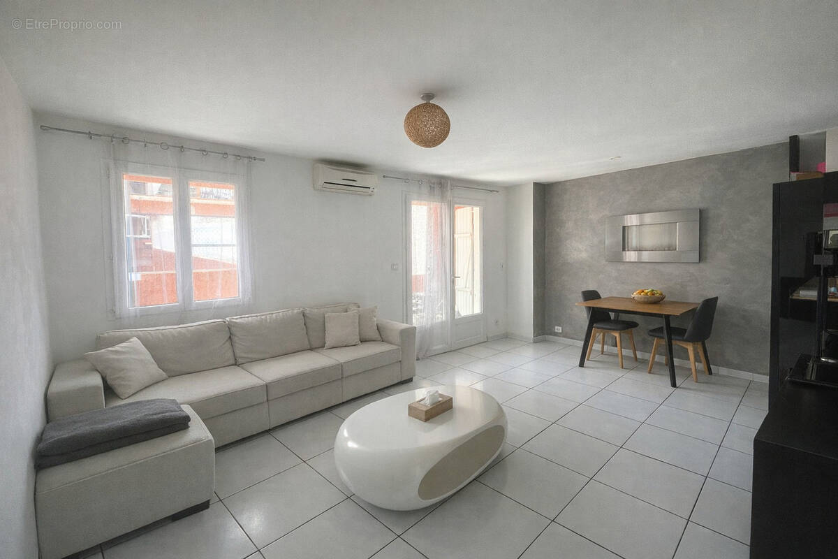 Appartement à MARSEILLE-15E