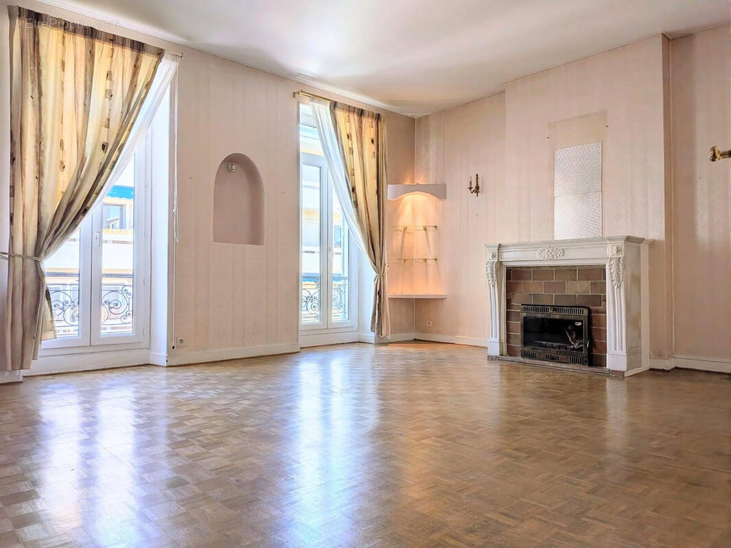 Appartement à MARSEILLE-8E