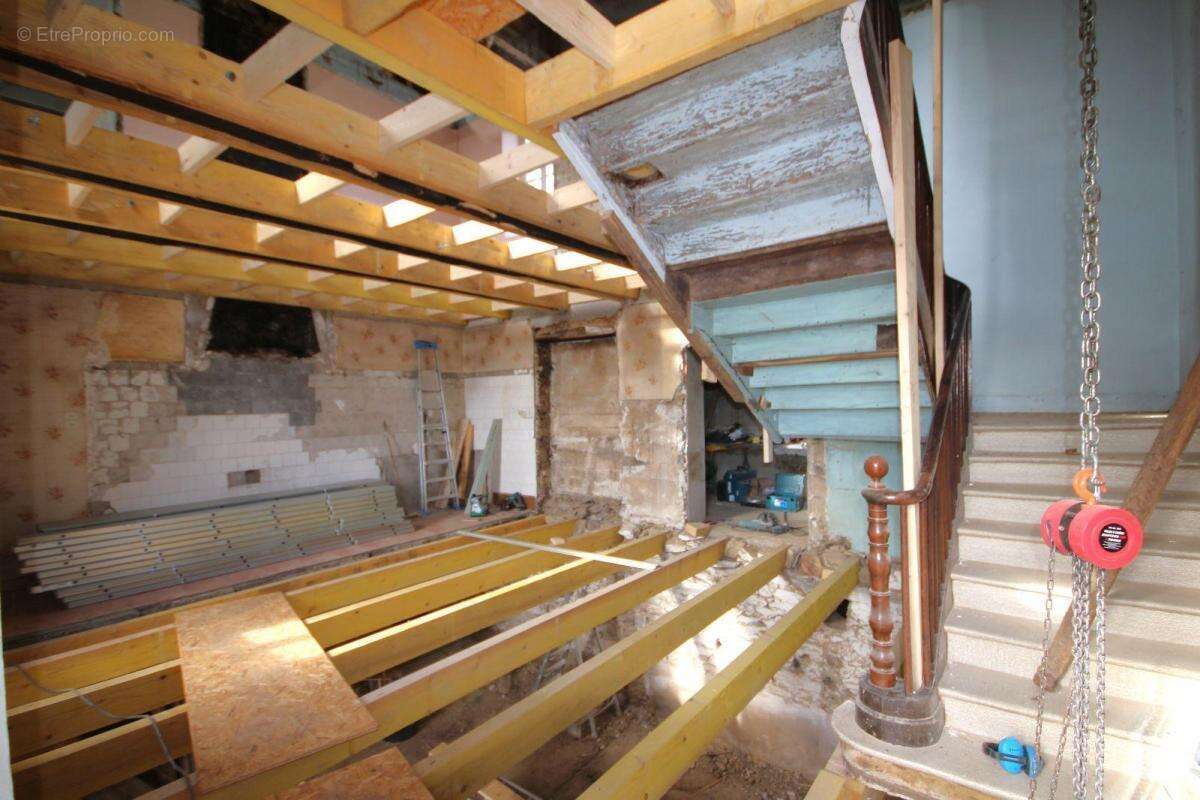 Maison à LA SALVETAT-PEYRALES