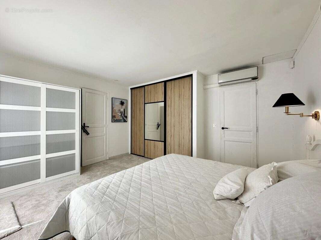 Maison à LES ANGLES