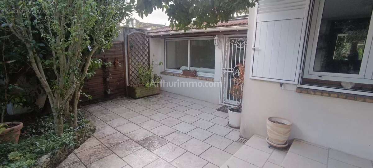 Maison à RIS-ORANGIS