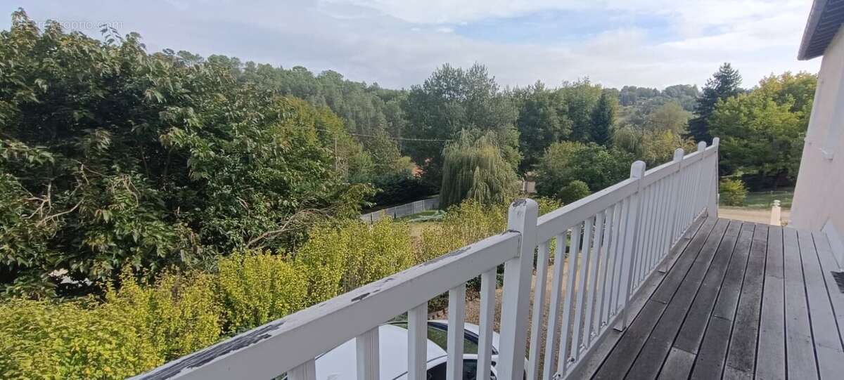 Maison à LA CHAPELLE-GONAGUET