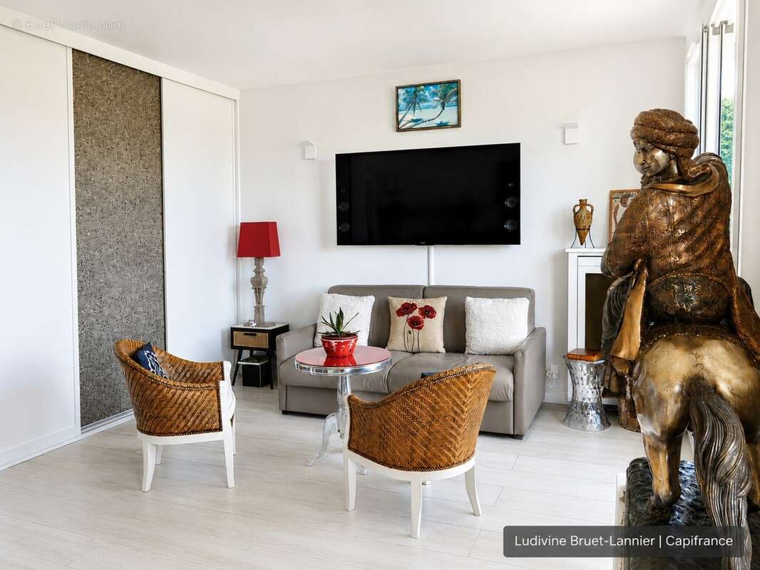 ANTONY – Fontaine Michalon  2/3 pièces 56,5 m² entièrement rénové – DPE D – Balcon 10 m² – Parking – Cave – RER B à 5 min - photo 3