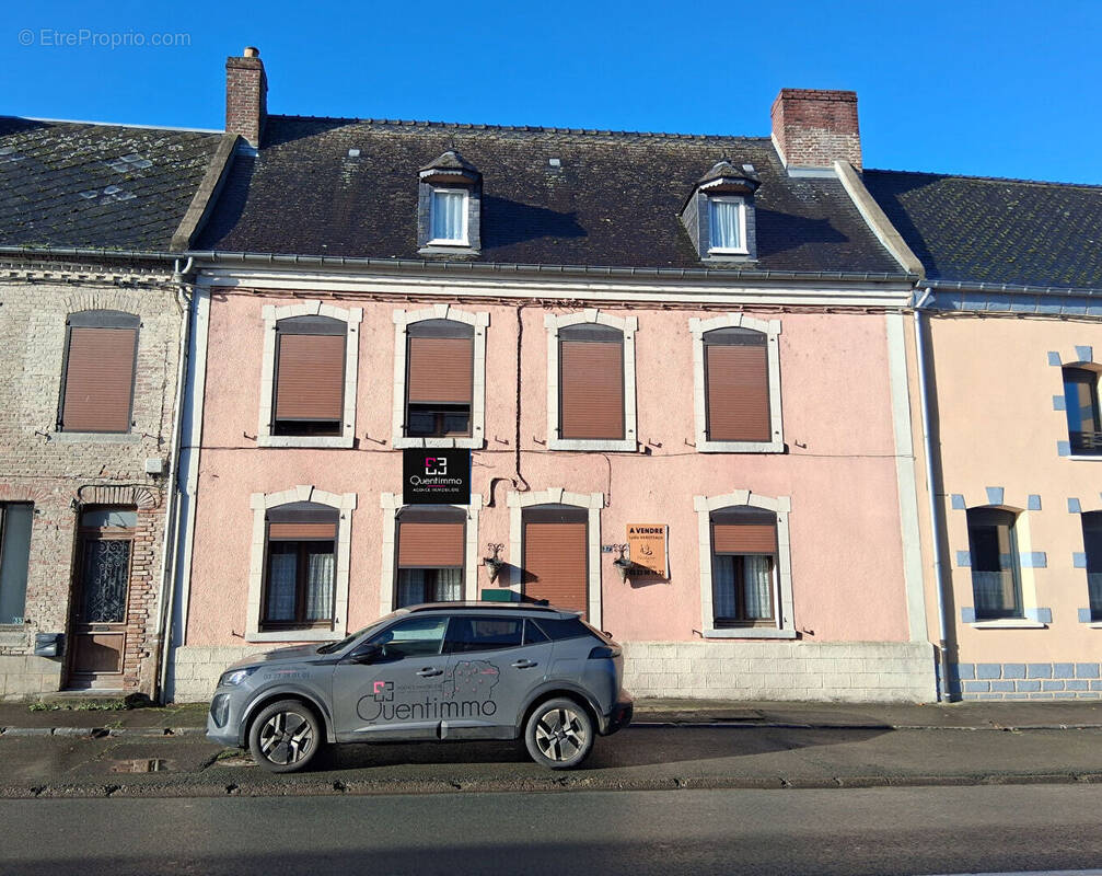 Maison à ETREAUPONT