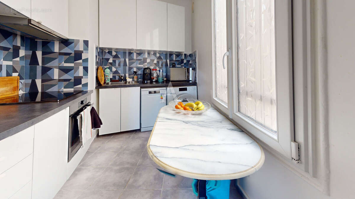 Appartement à CHARENTON-LE-PONT