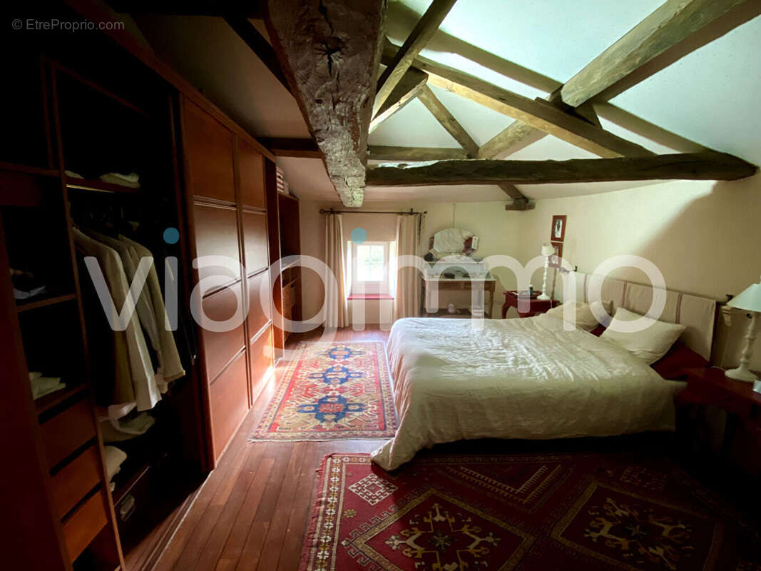 NUEIL-LES-AUBIERS  Maison de caractère 166m² - photo 12