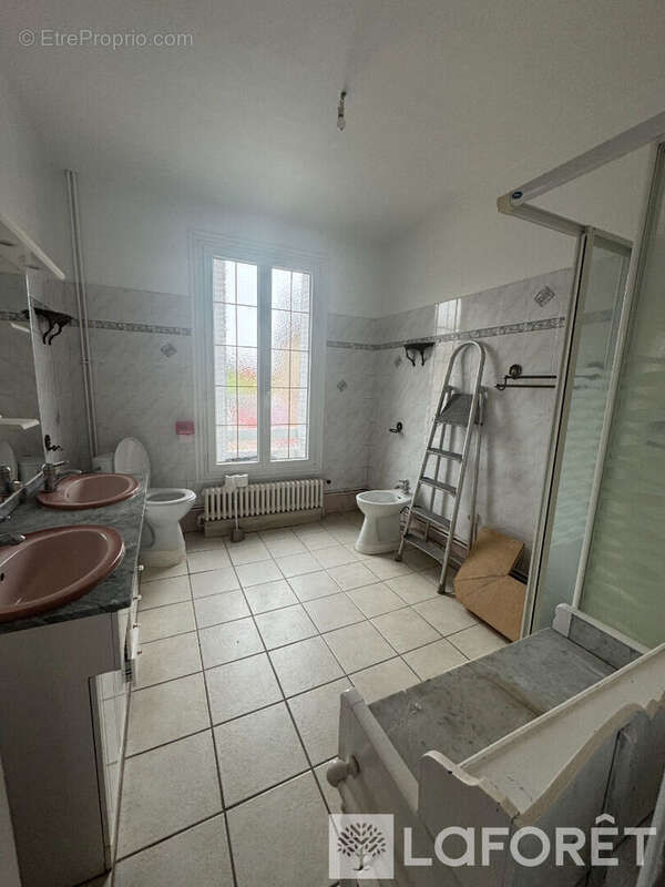 Maison à SAINTE-GAUBURGE-SAINTE-COLOMBE
