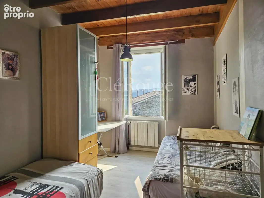 Entre Pellegrue et Gensac – Maison en pierre pleine de charme avec vue dégagée. piscine et potentiel locatif - photo 19