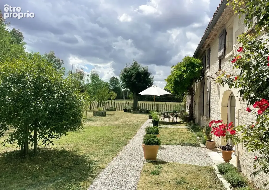 Maison à vendre 7 pièces avec dépendance sur terrain de 1140 m² AUMAGNE (17) - photo 23