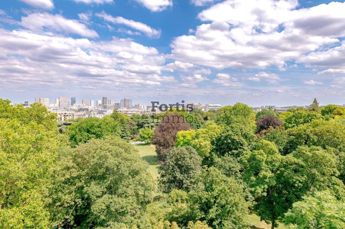 Appartement à PARIS-14E