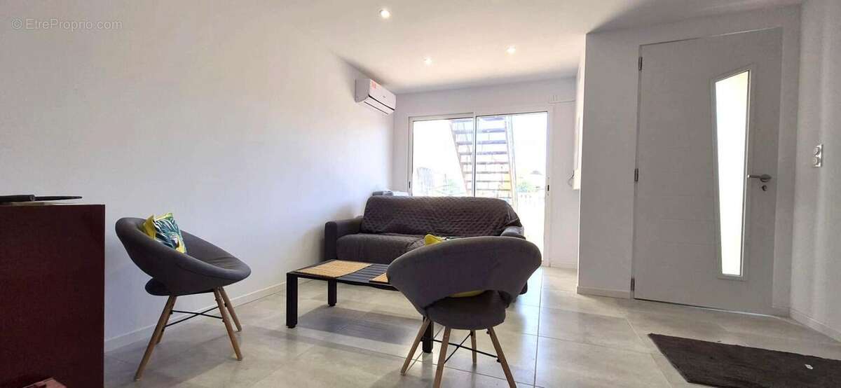 Appartement à SAINT-ESTEVE