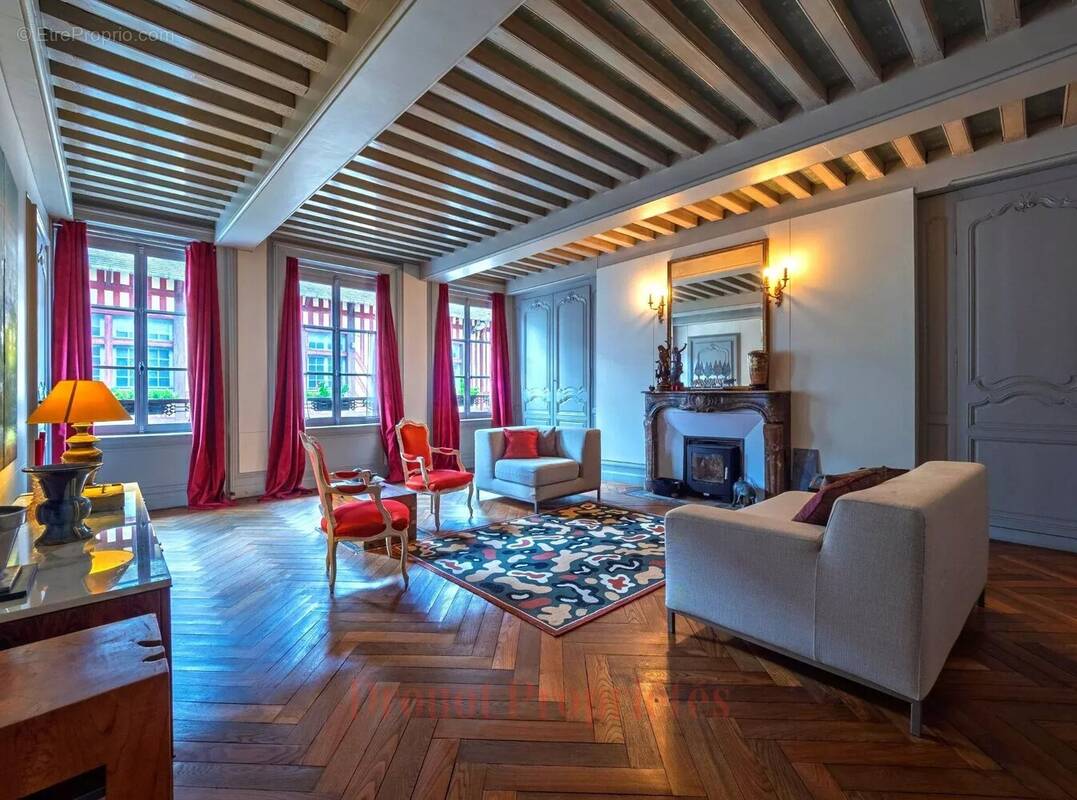 Maison à PONT-L'EVEQUE