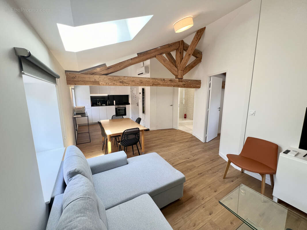 Appartement à CHAMPAGNE-AU-MONT-D'OR