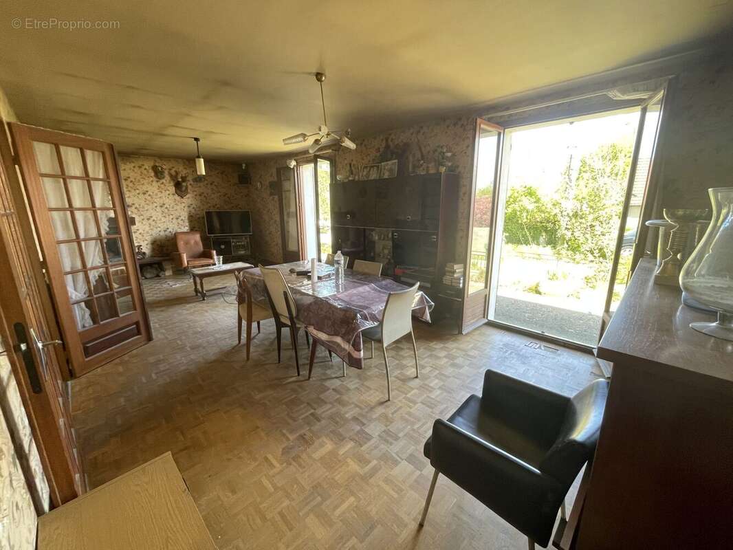 Maison à VILLIERS-SUR-MORIN