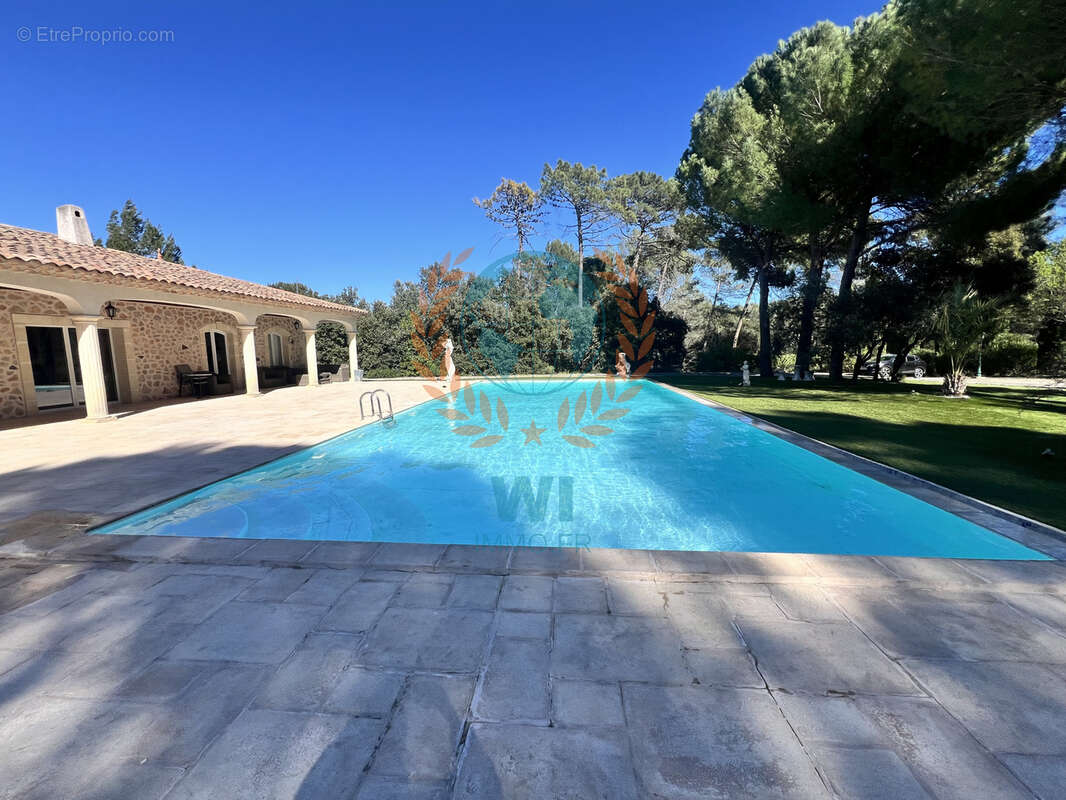 Propriété de charme avec piscine et dépendance - photo 37