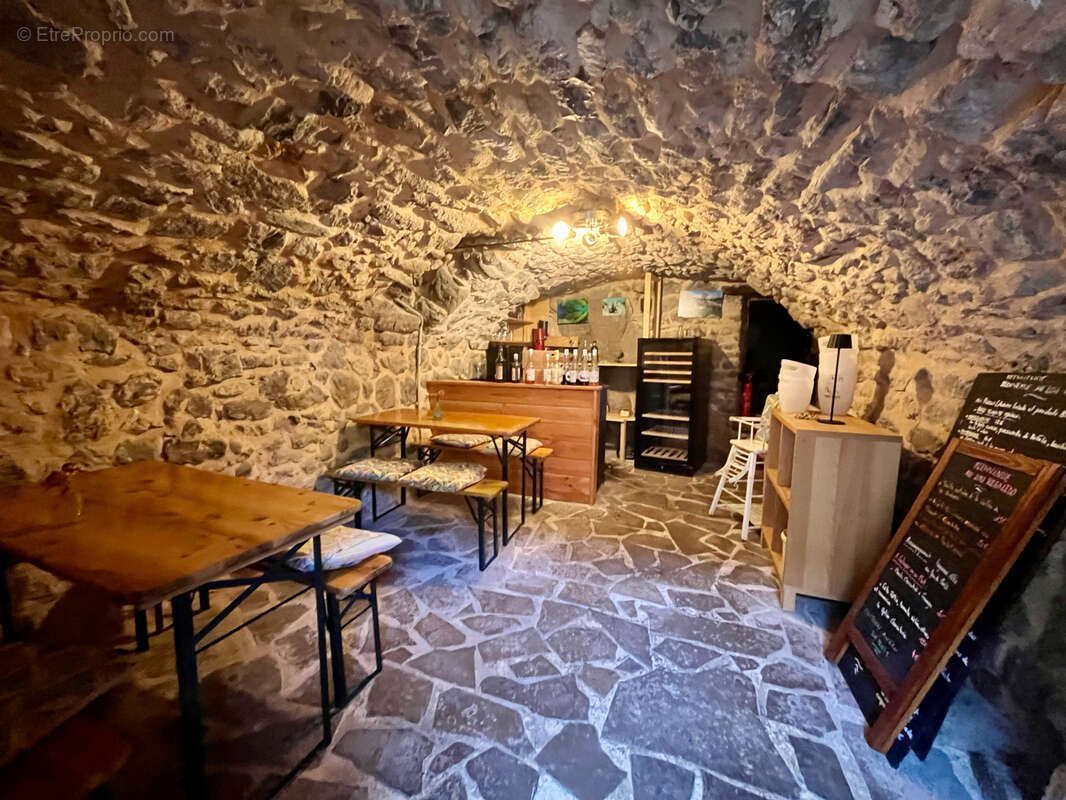 Maison à PEGAIROLLES-DE-BUEGES