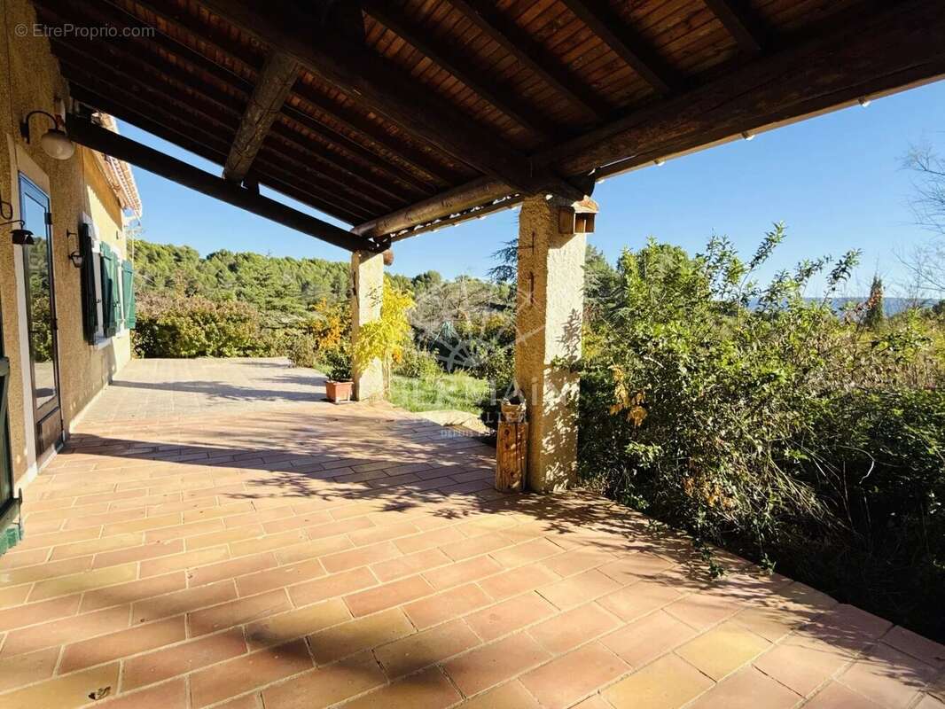 Maison à SAUMANE-DE-VAUCLUSE