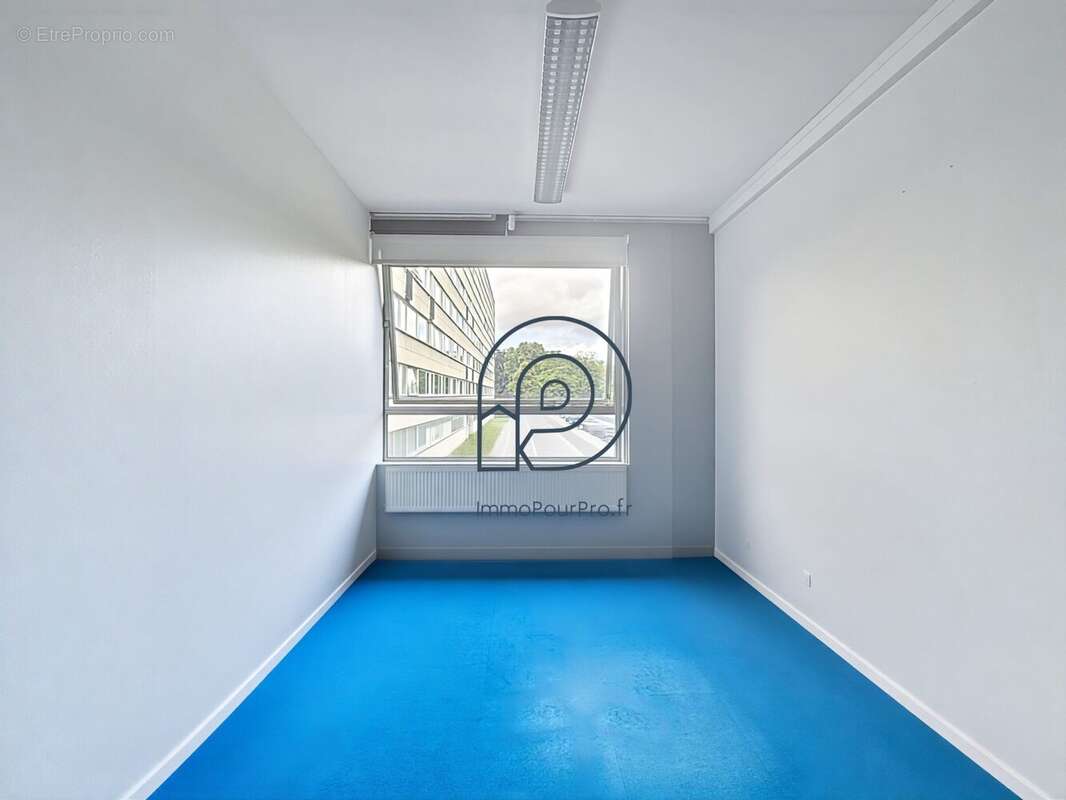 Commerce 40 m² à Croix  - photo 4