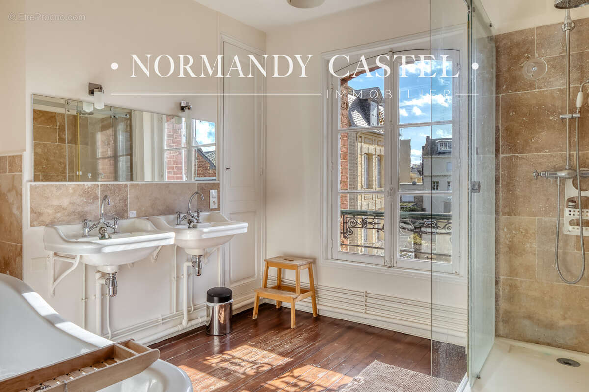 Maison à TROUVILLE-SUR-MER